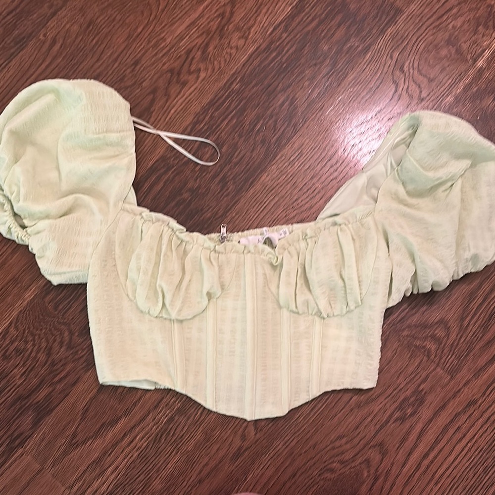 Astr Green Ruched Puff Sleeve Crop Blouse